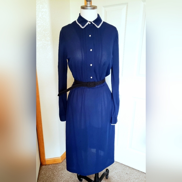 Vintage 80's does 40's navy shirt dress - Picture 2 of 5